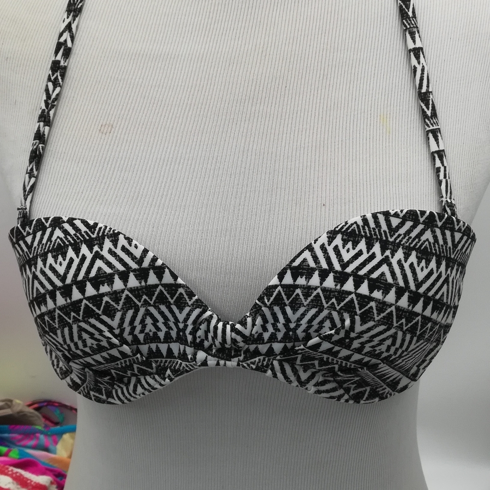 Black & White Geometric Bandeau Bikini Top